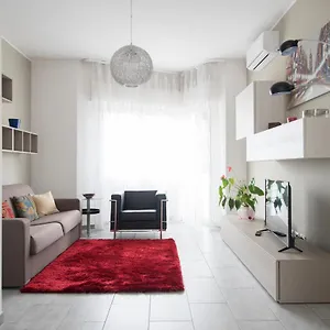 https://design-2-bedrooms-apartment-with-balcony.it-lombardy.com